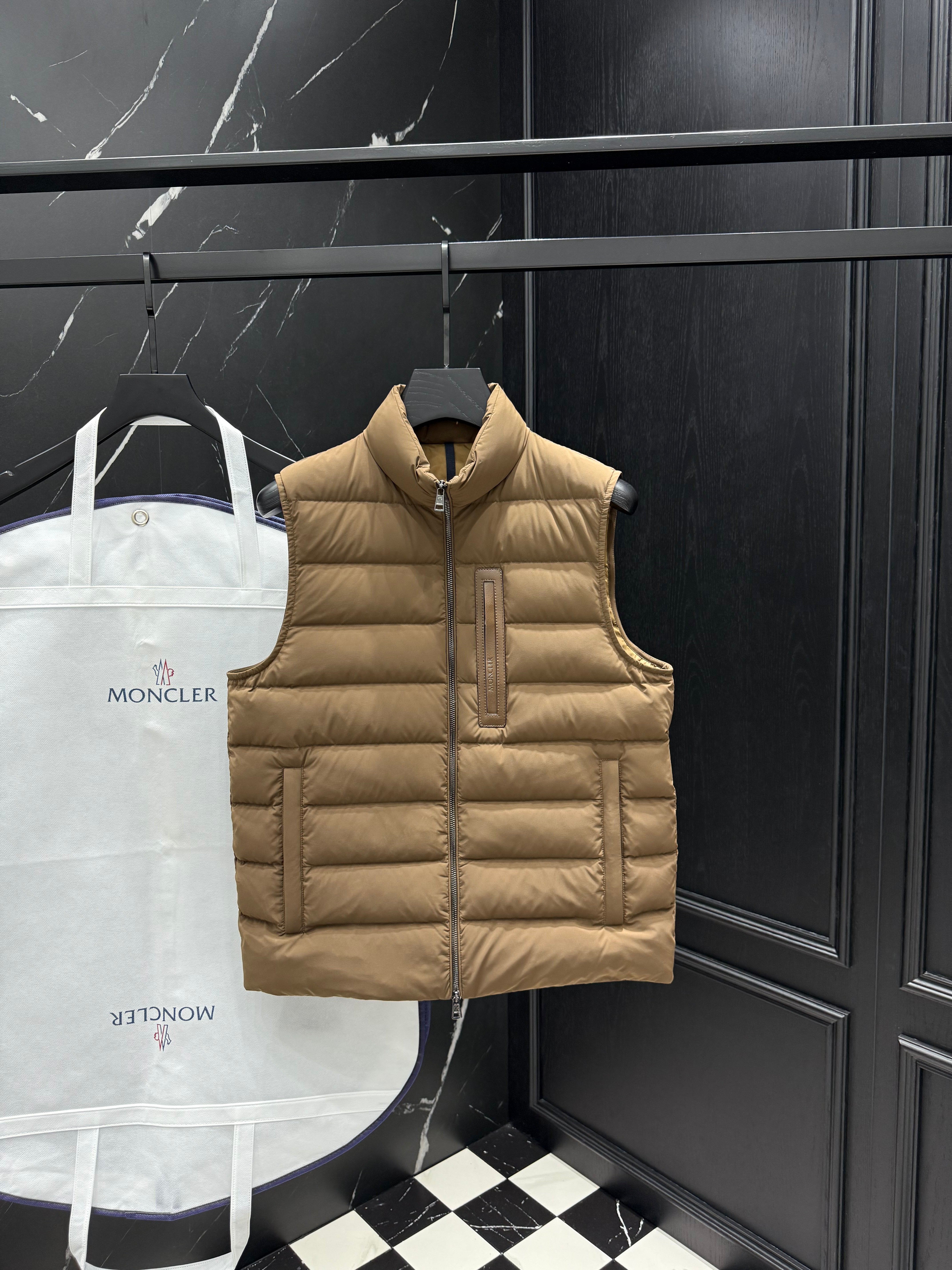 Black and Grey yellow Vest