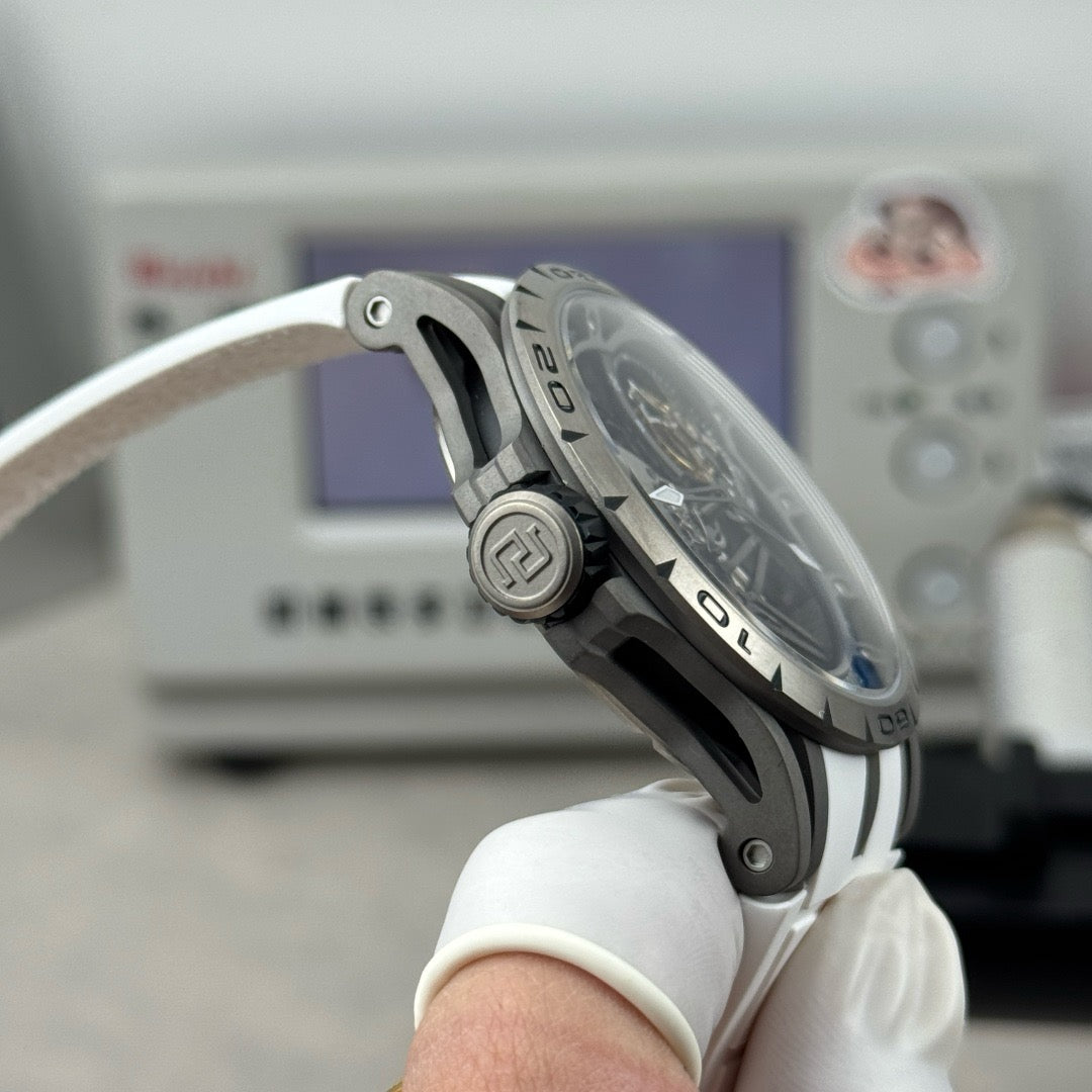 Black and White Watch