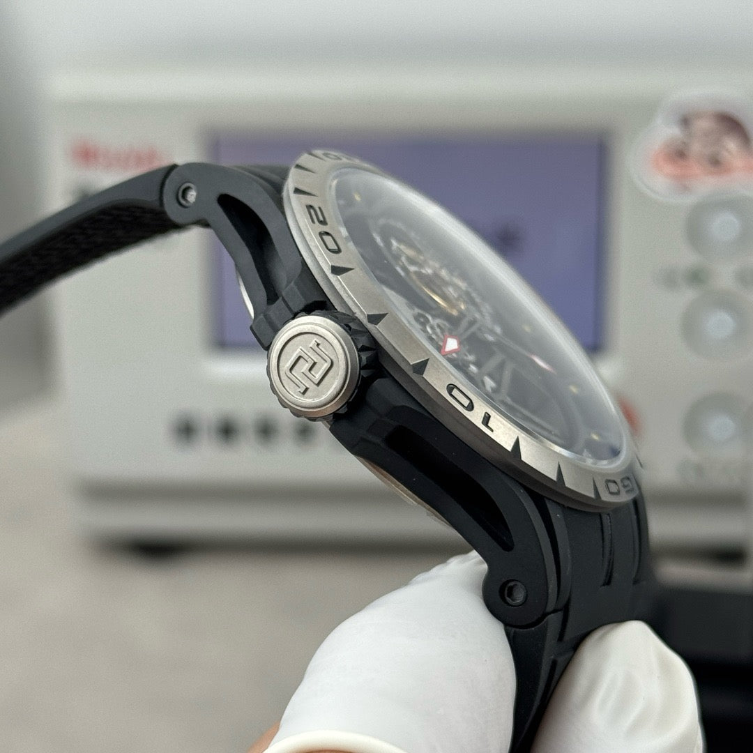 Black and White Watch