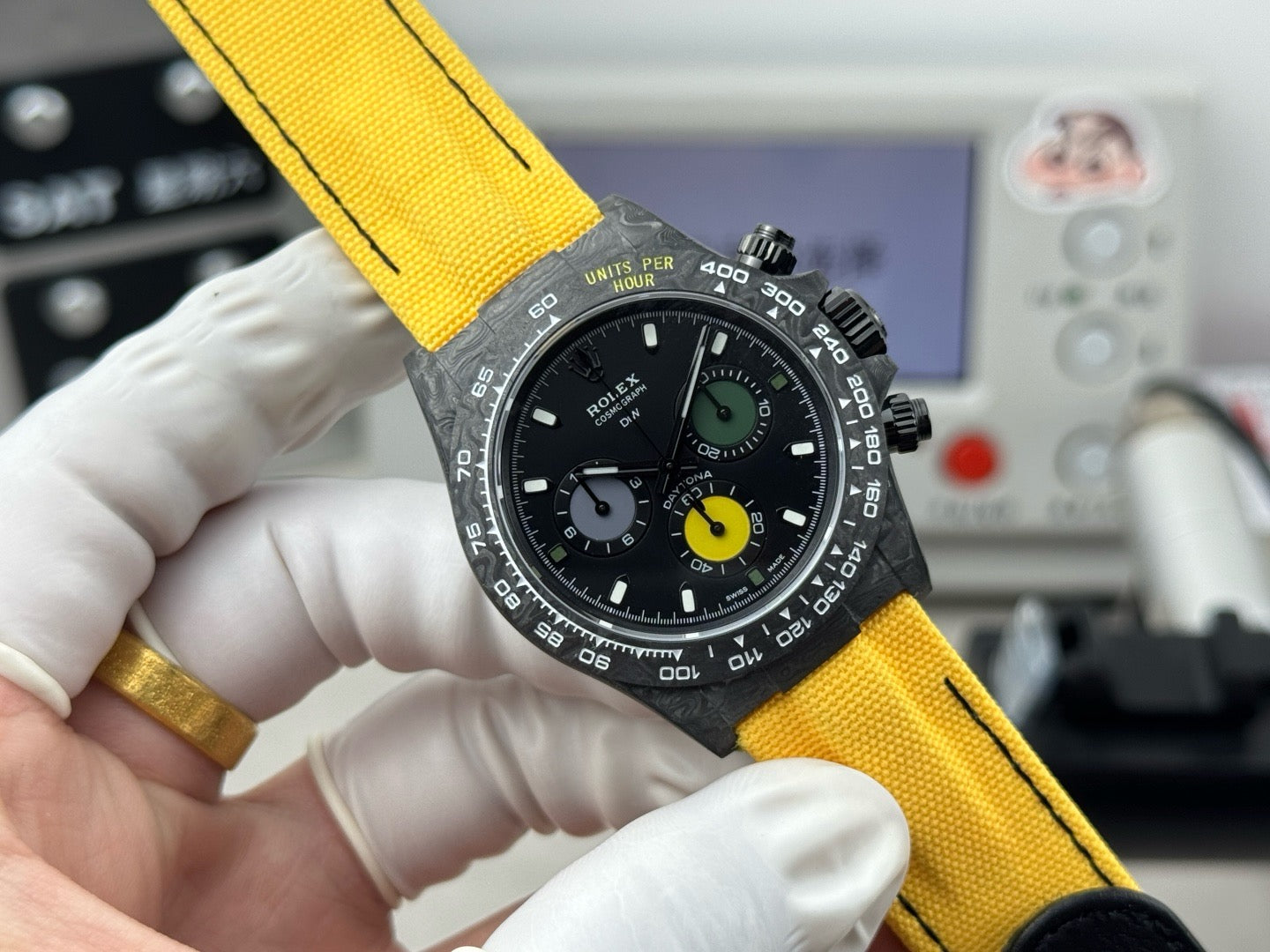 Yellow Black Watch