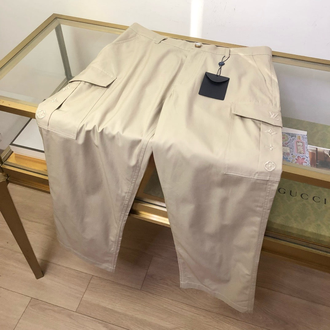 Black and Beige Pant