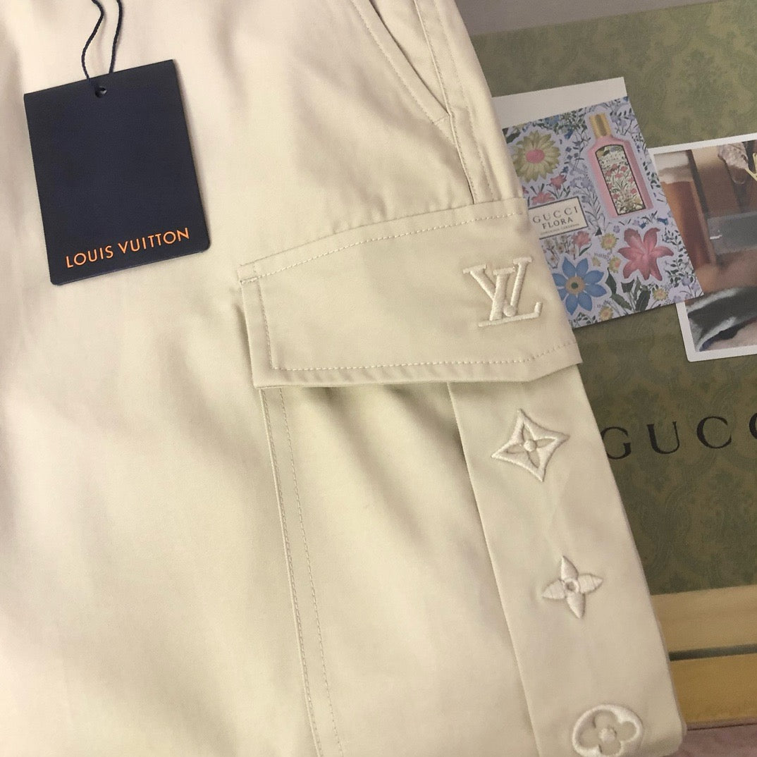 Black and Beige Pant