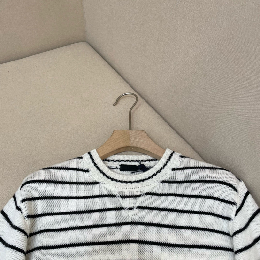 White and Black Jersey