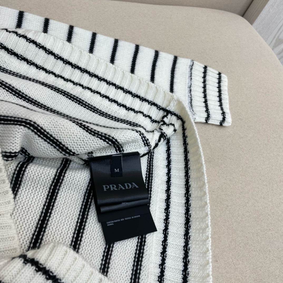 White and Black Jersey