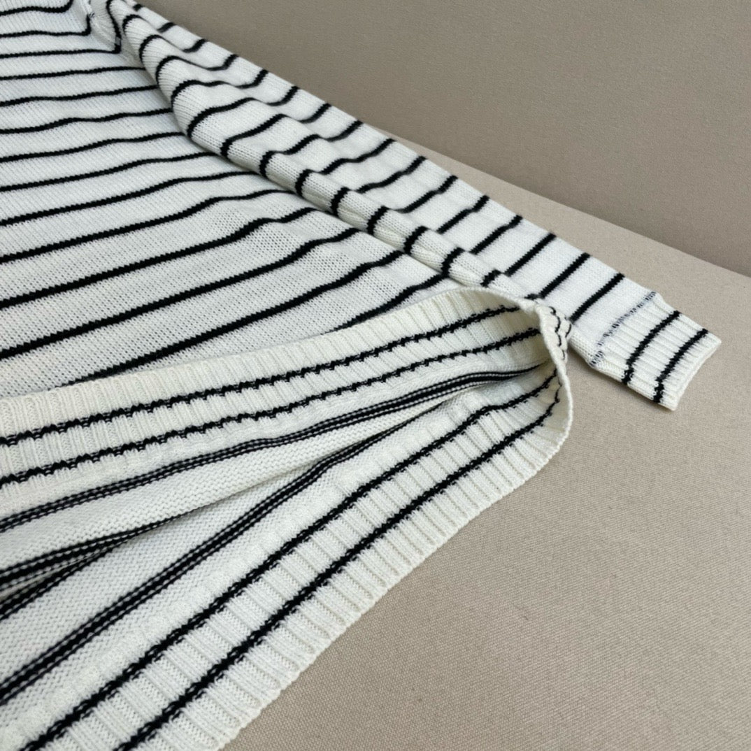 White and Black Jersey