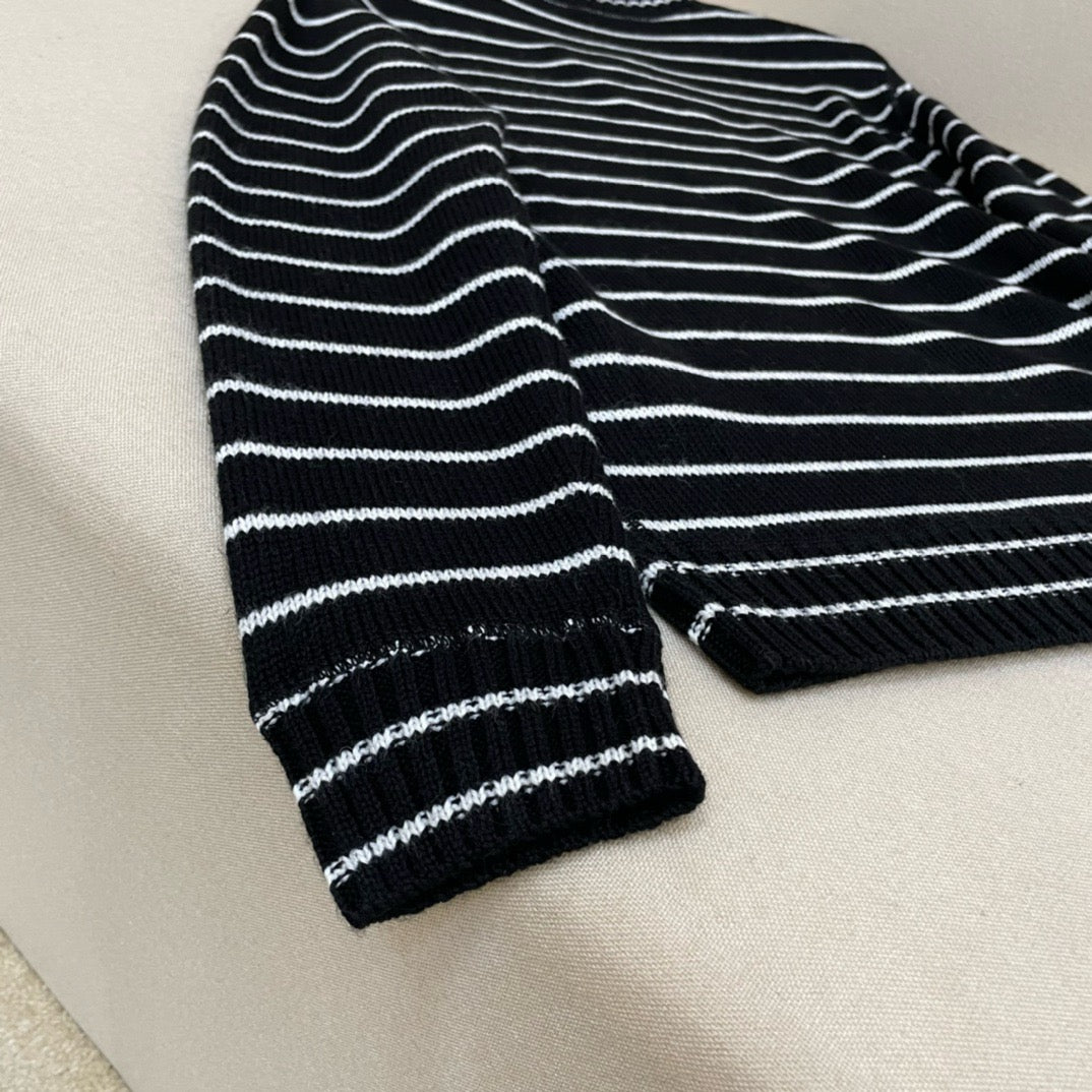 White and Black Jersey