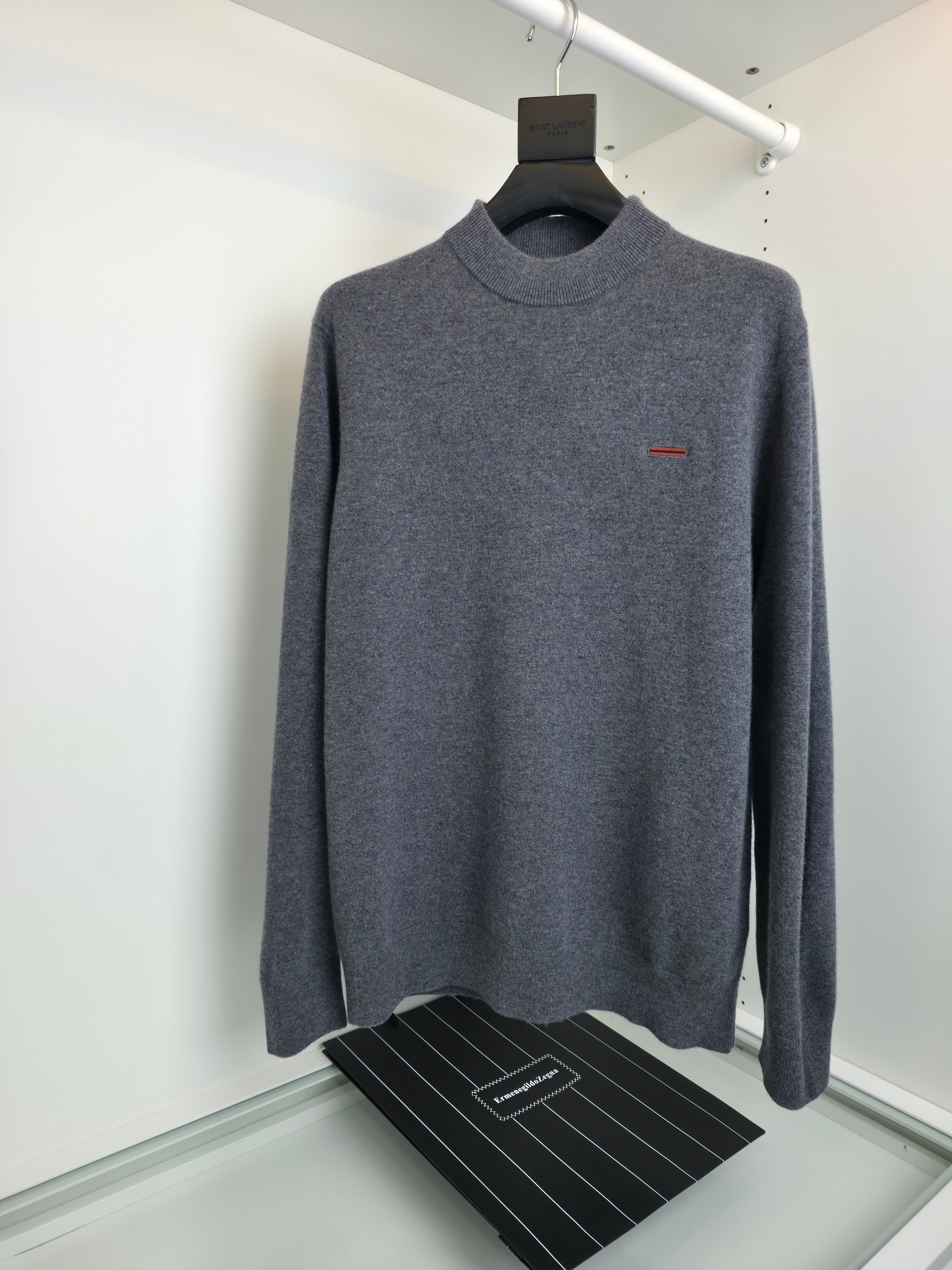 Black and Grey Jersey