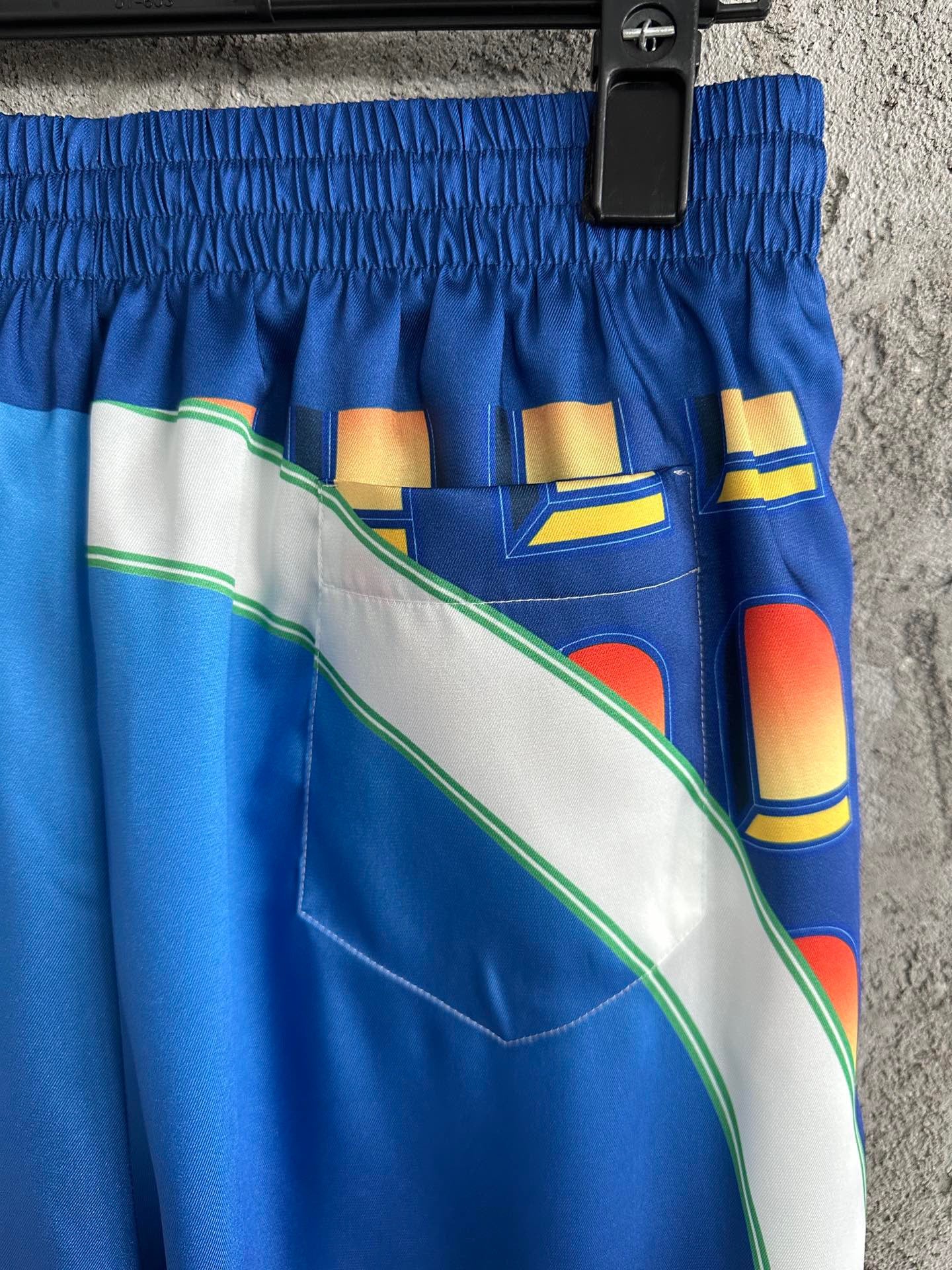 Multi-color Short