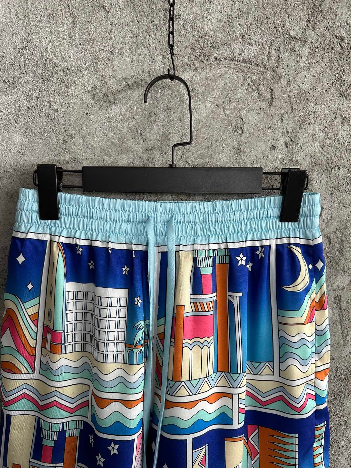 Multi-color Short