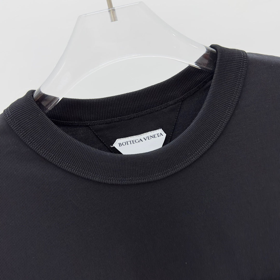 White T-shirt - Size L