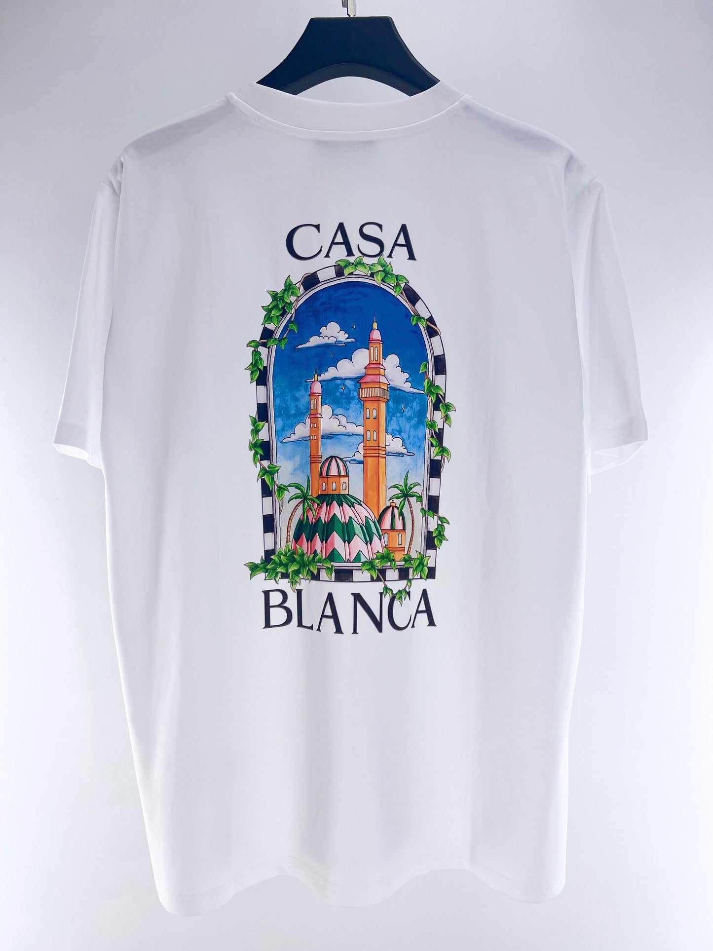 White T-shirt - Size XL