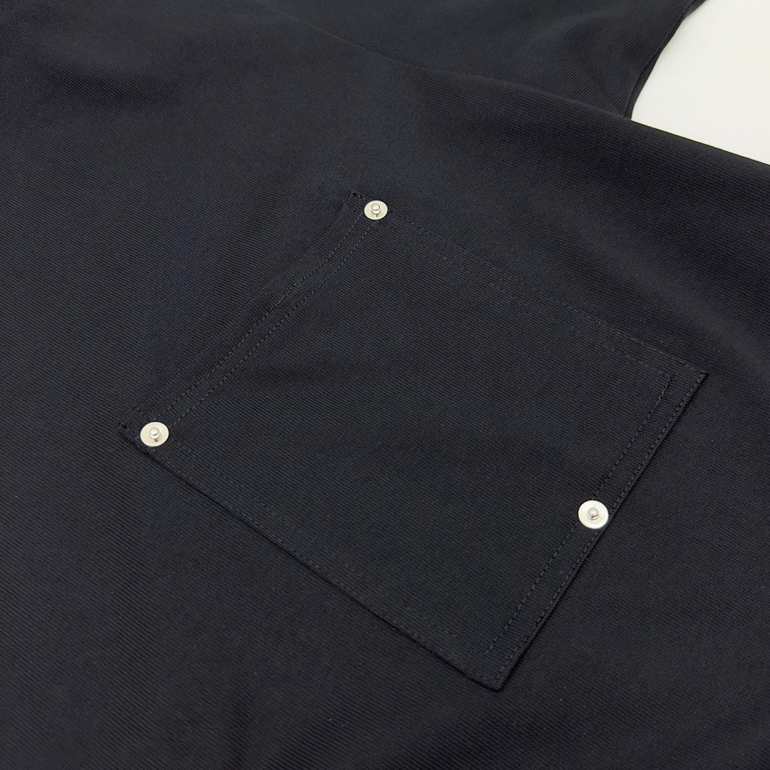 White T-shirt - Size L