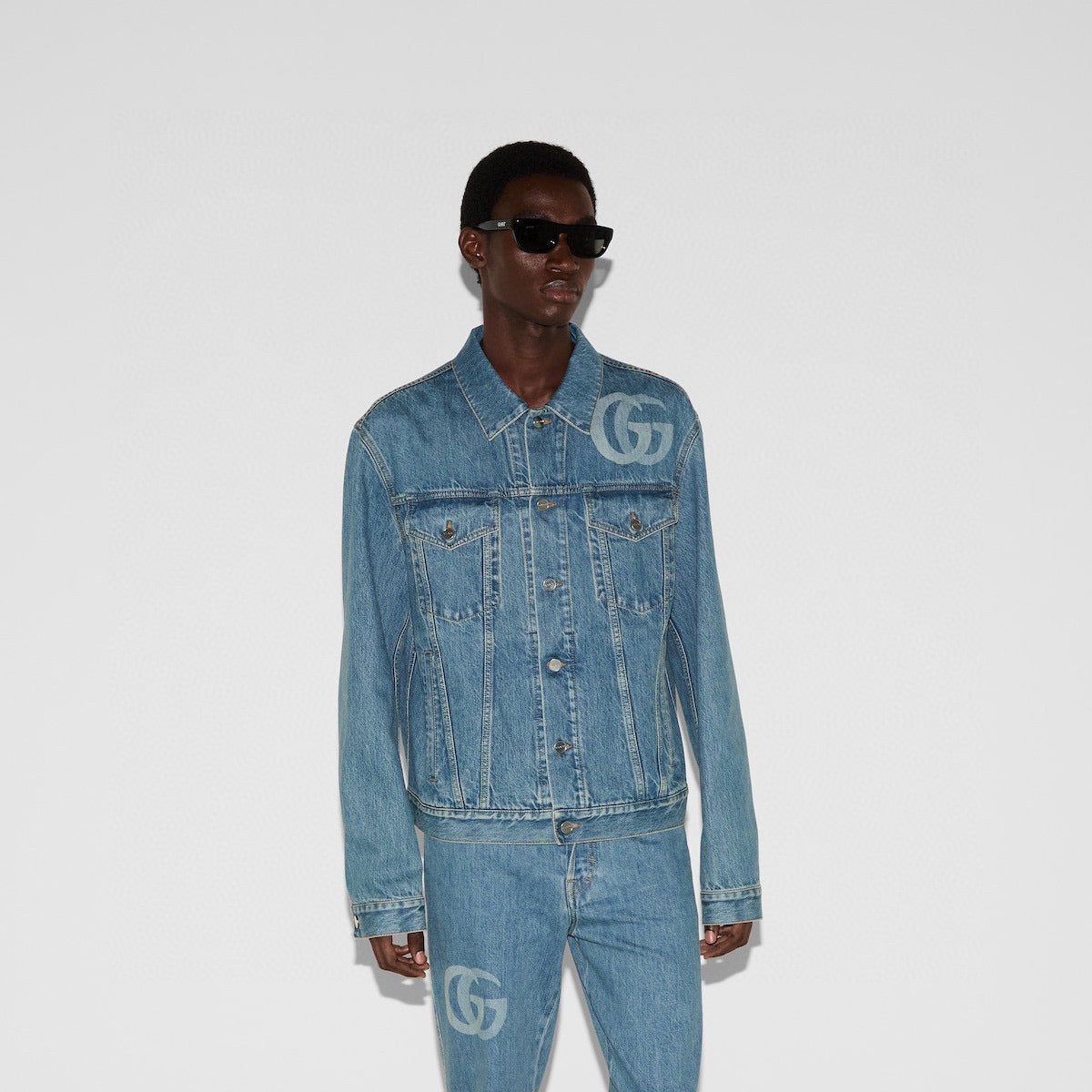 Blaue Jacke