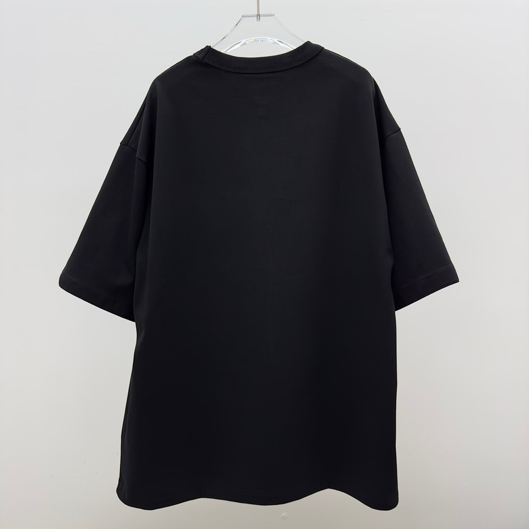 White T-shirt - Size L