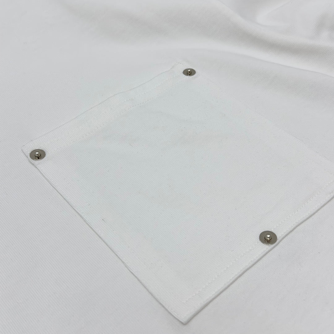 White T-shirt - Size L