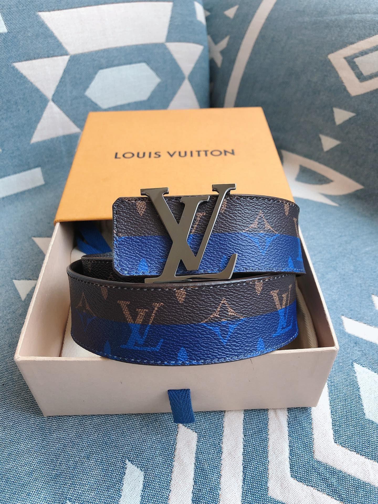 Blue and Grey Belts - Topmodareps