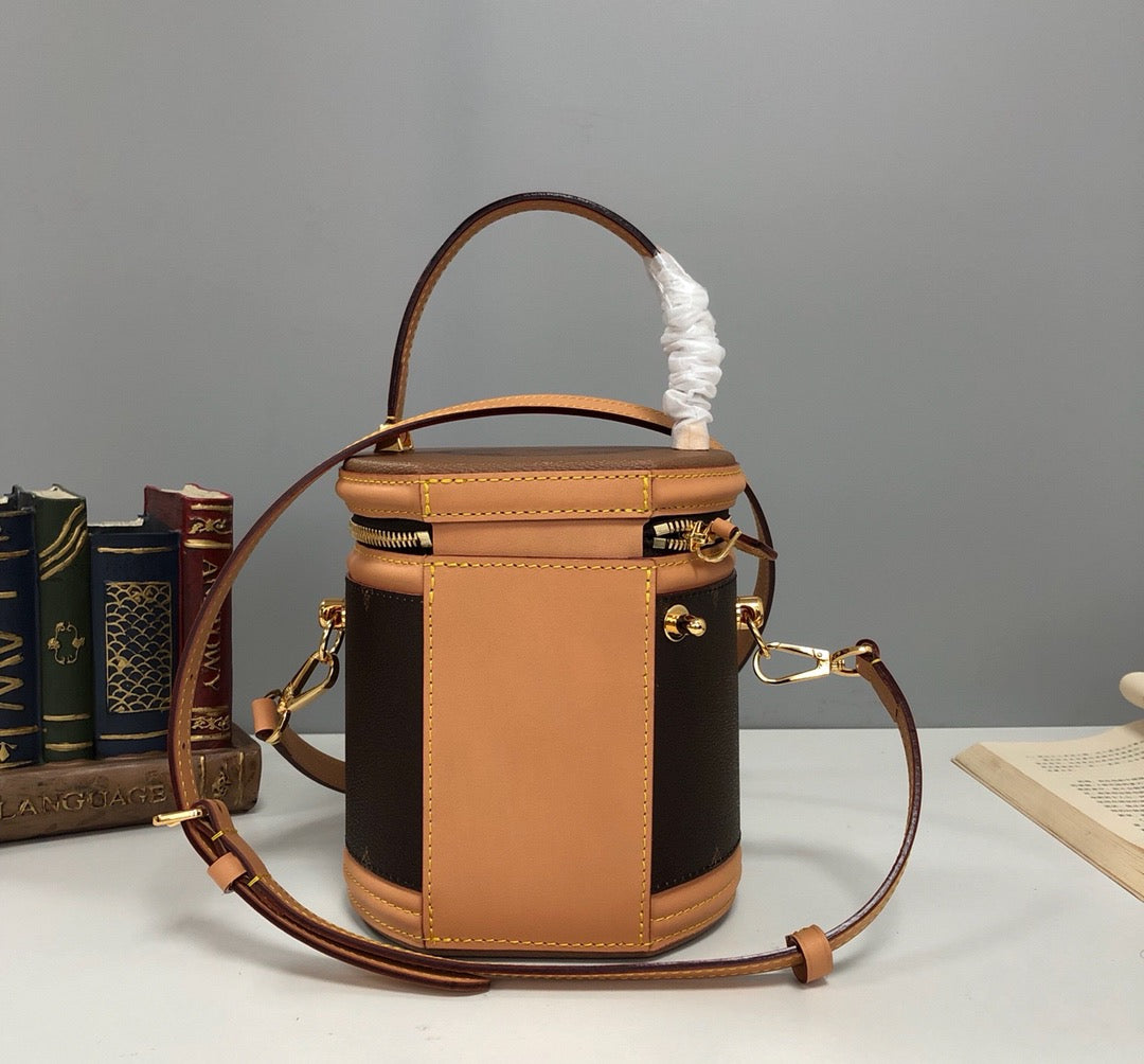 Bolsas negras y marrones