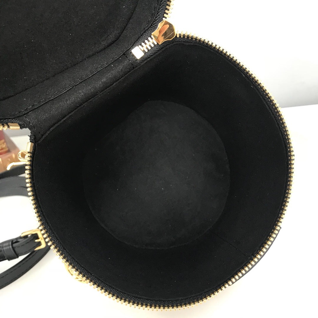 Bolsas negras y marrones