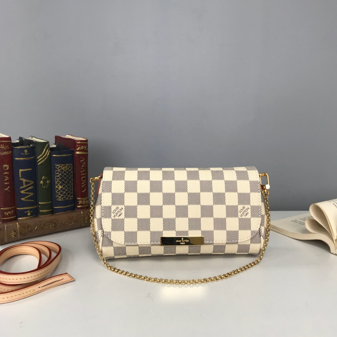 Wheat, Brown and Black Bags