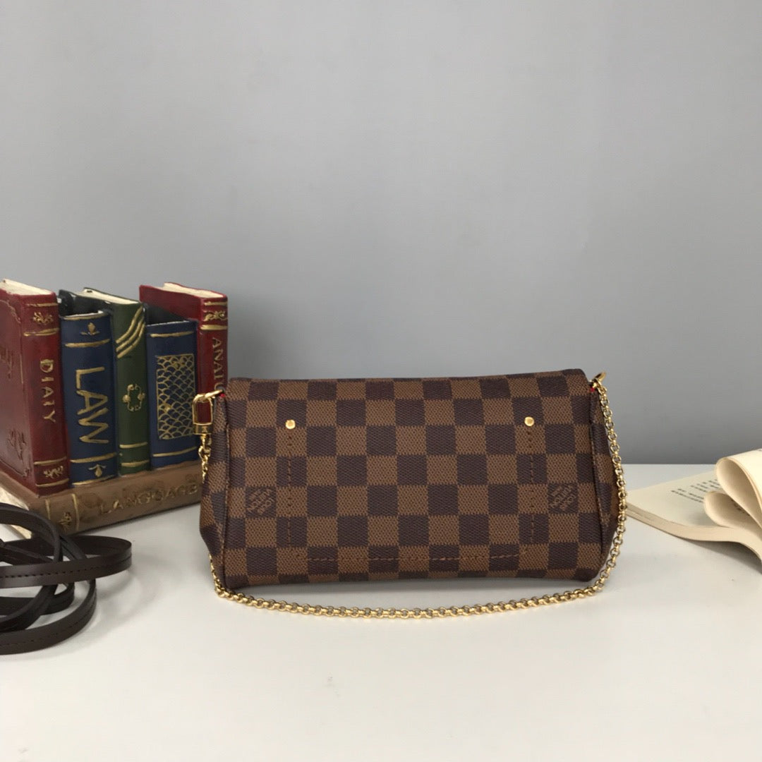 Wheat, Brown and Black Bags
