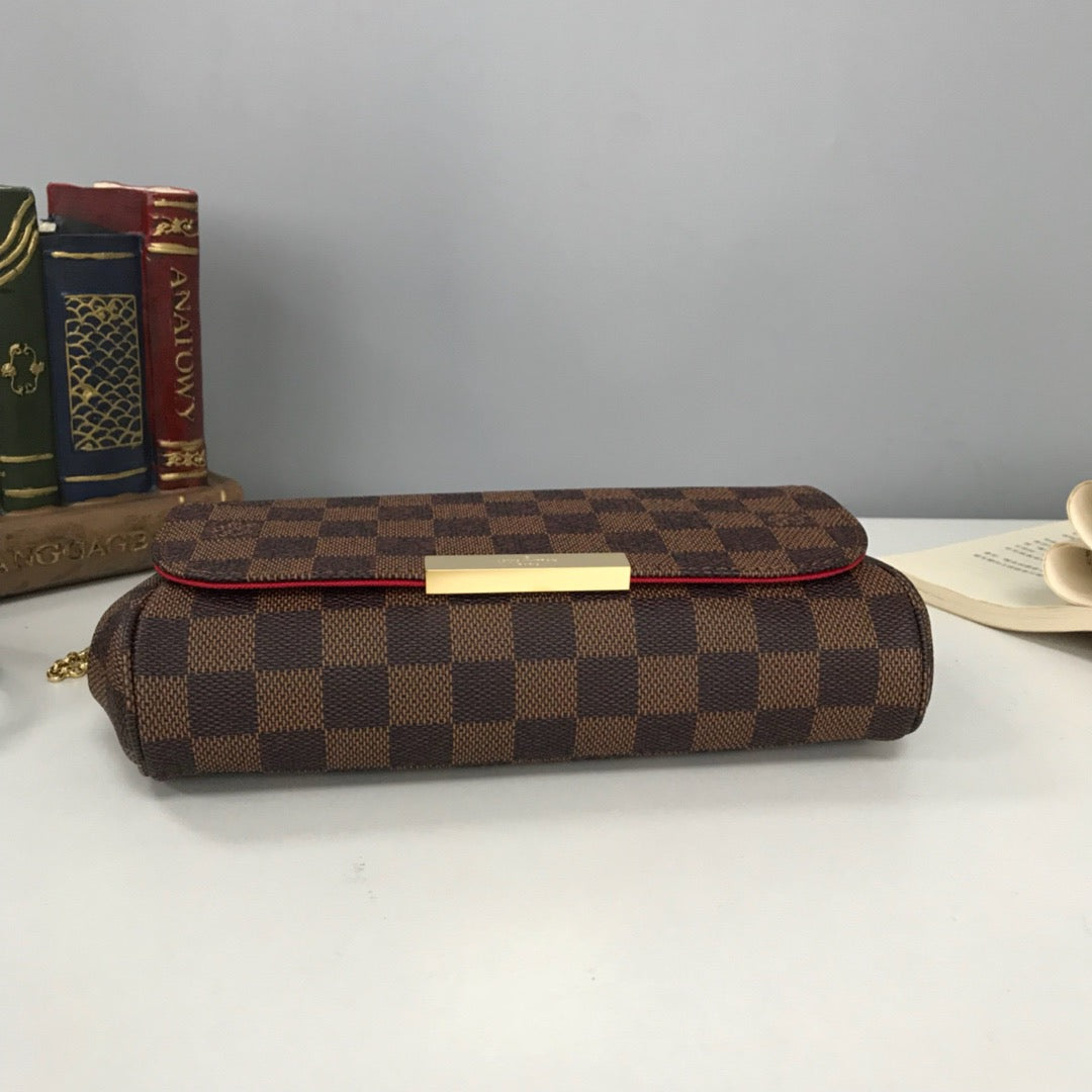 Wheat, Brown and Black Bags