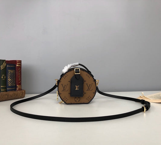Bolsos negros y coral