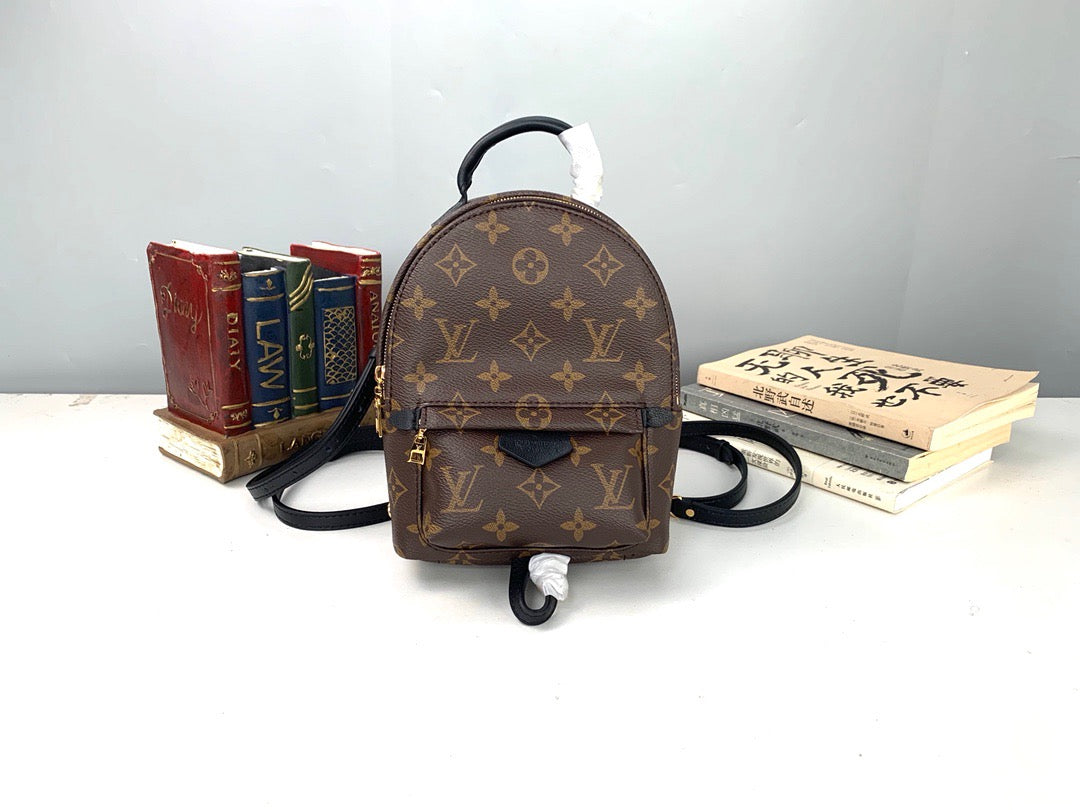Bolsos marrones y negros