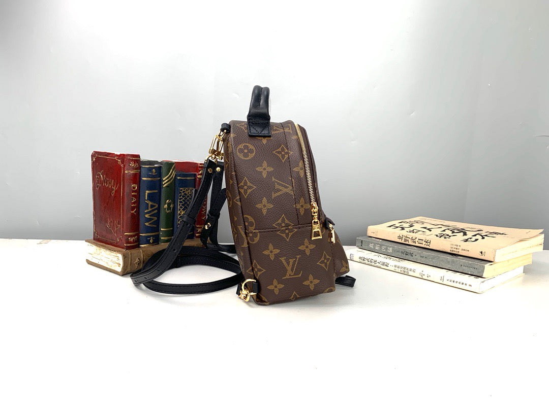 Bolsos marrones y negros