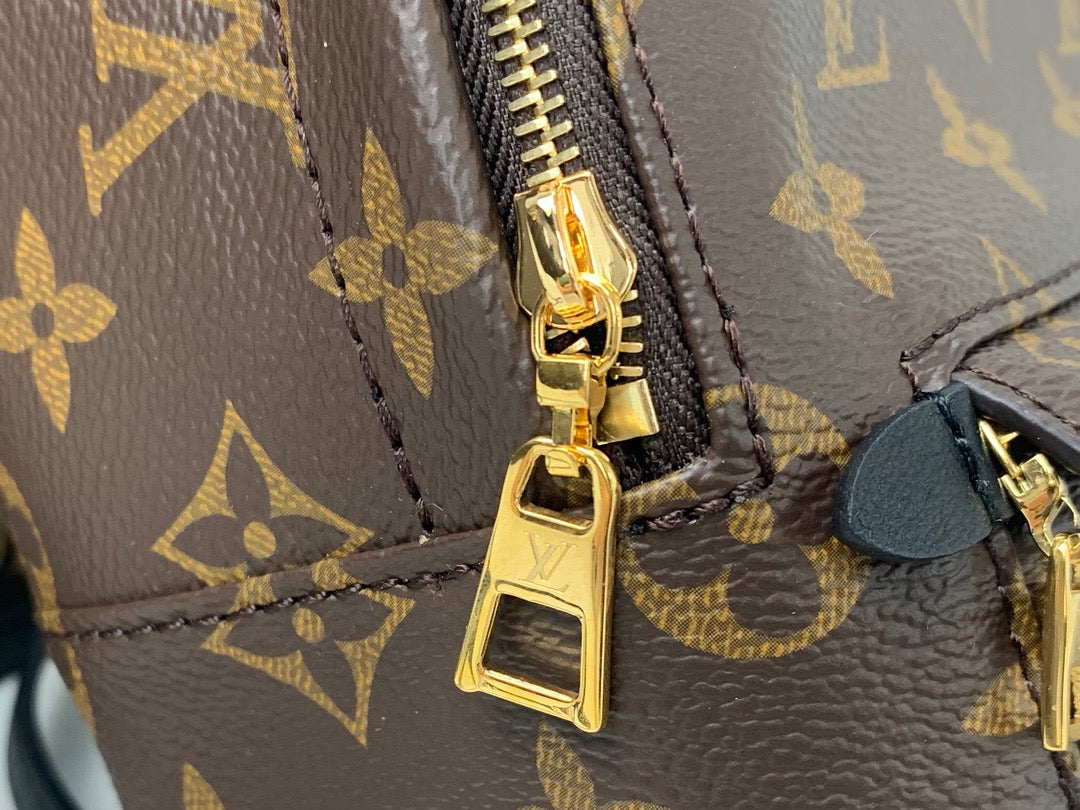 Bolsos marrones y negros