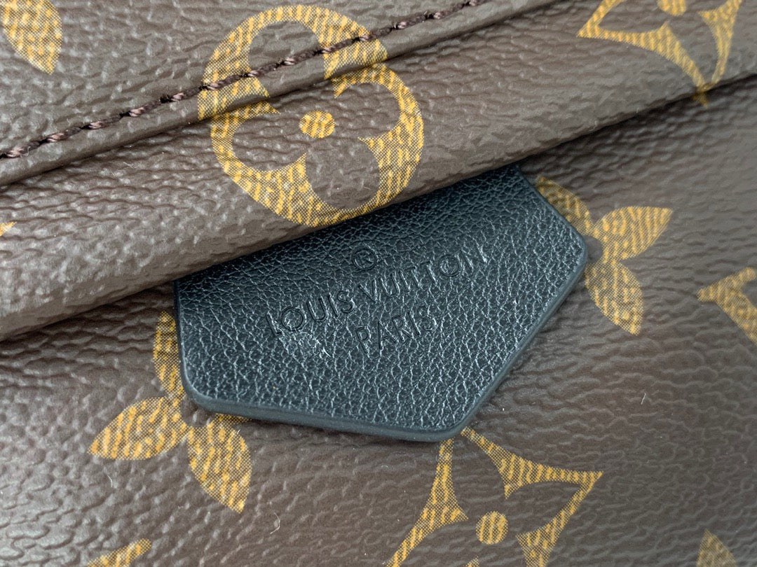 Bolsos marrones y negros