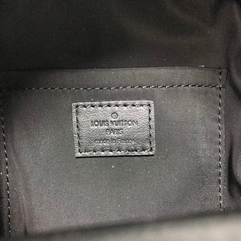 Bolsos marrones y negros