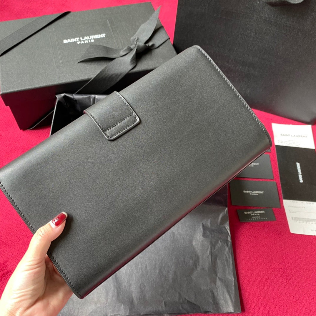 Bolsos negros claros