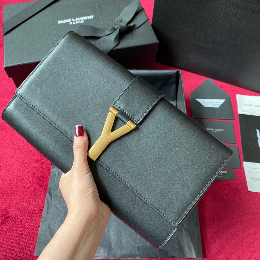 Bolsos negros claros