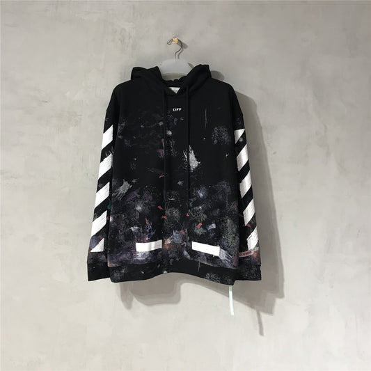 Sudaderas negras con capucha