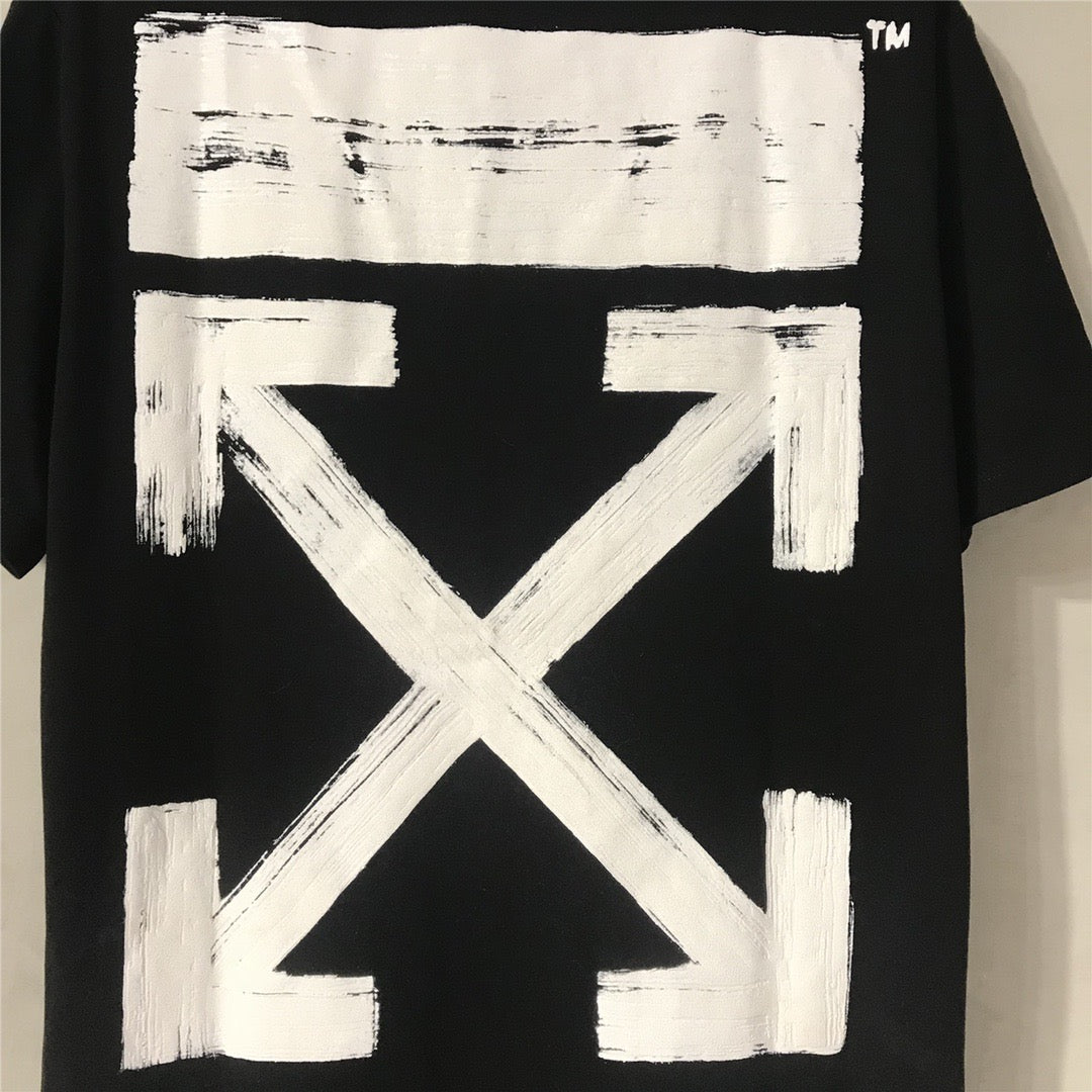 Camisetas blancas y negras
