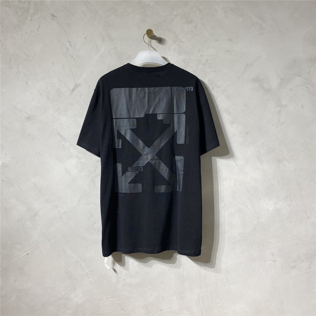 Sudaderas blancas y negras