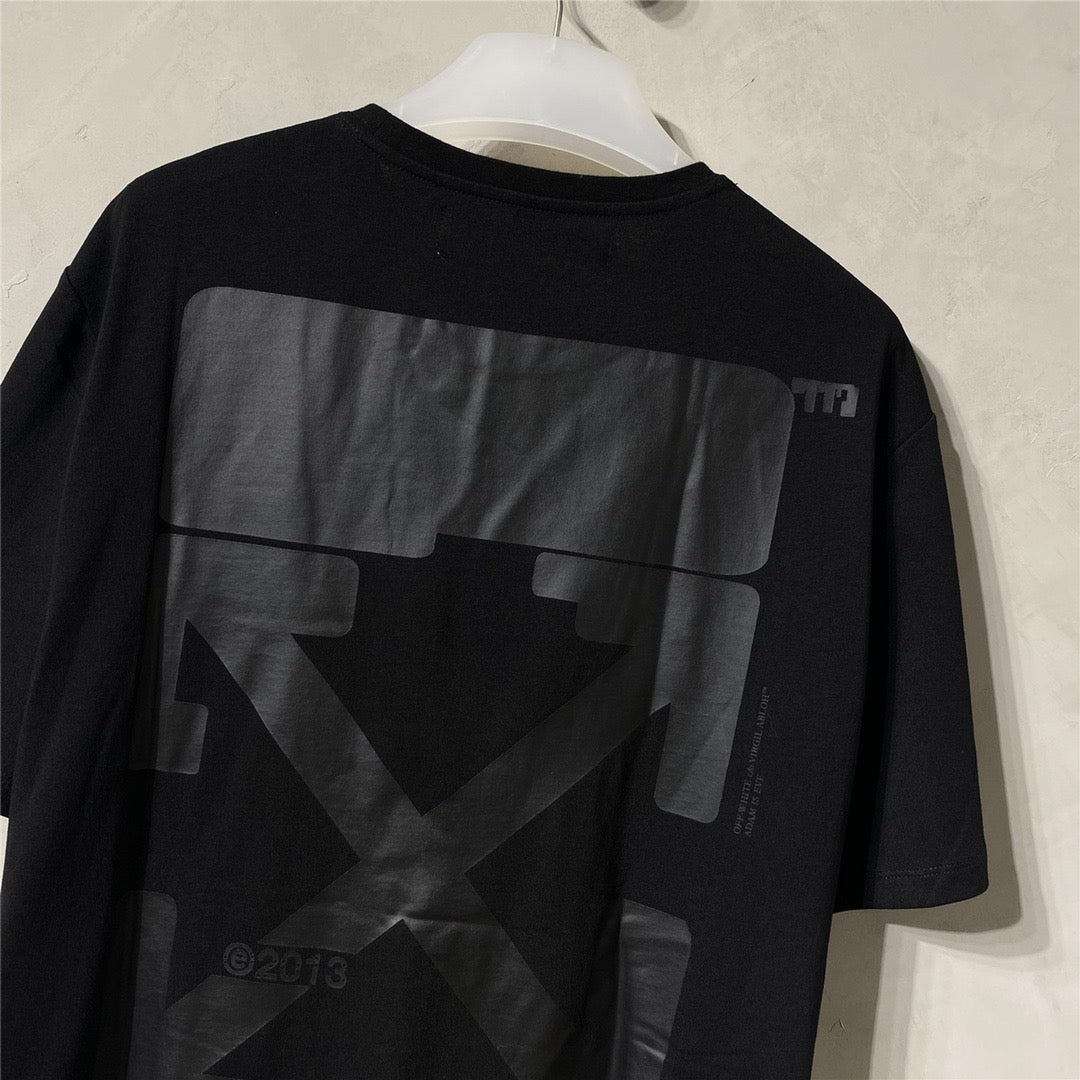 Sudaderas blancas y negras