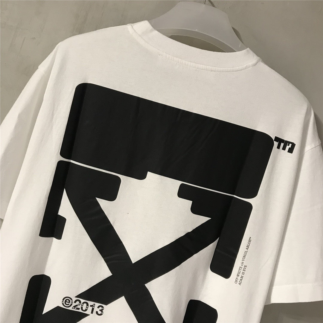 Sudaderas blancas y negras