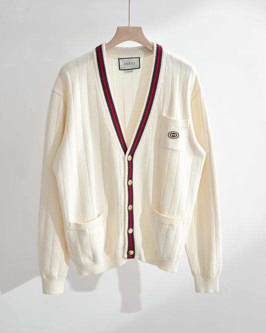 Chaquetas blancas y rosas