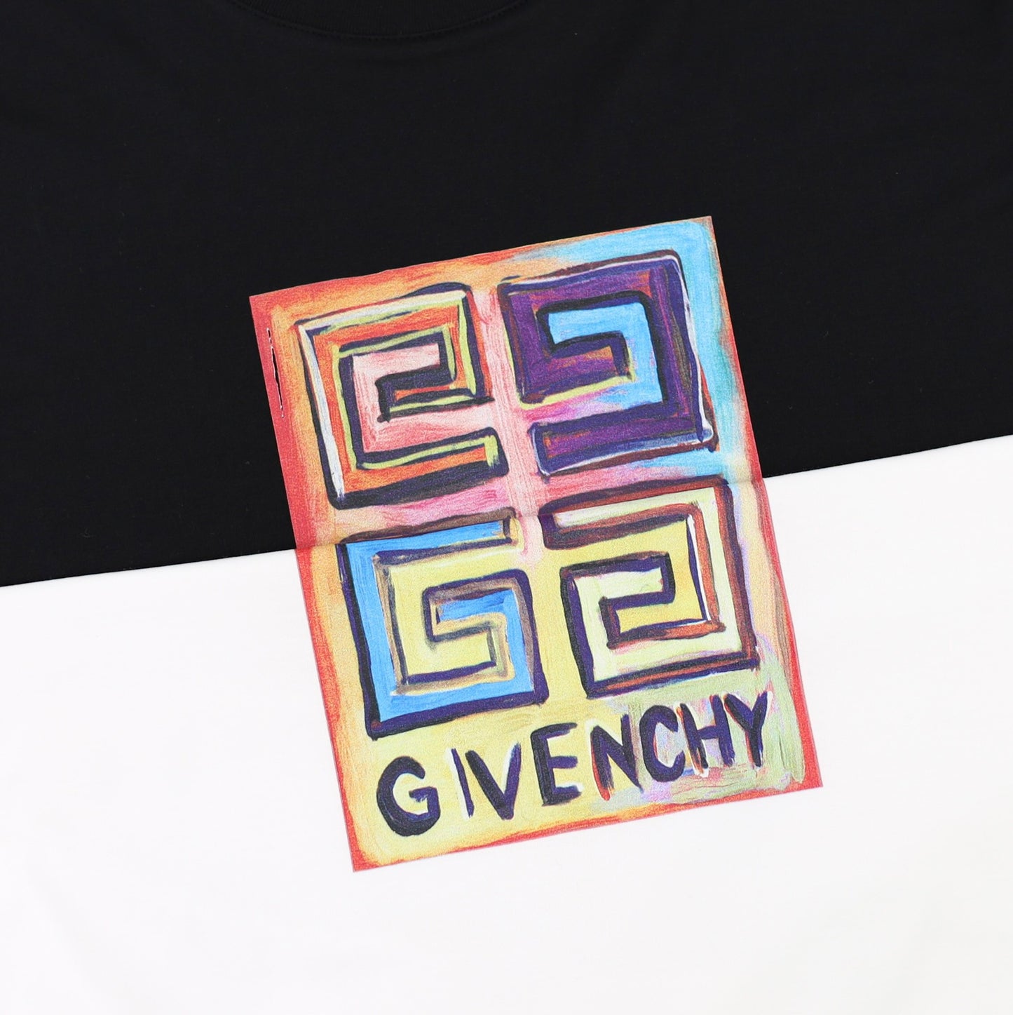 Camisetas en blanco y negro