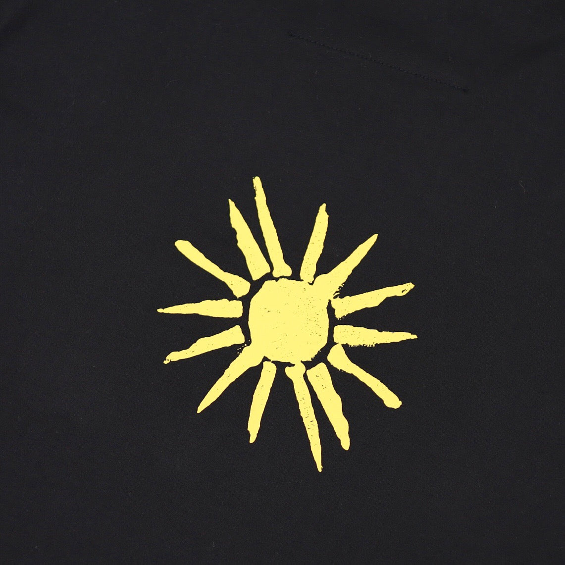 Camisetas en blanco y negro