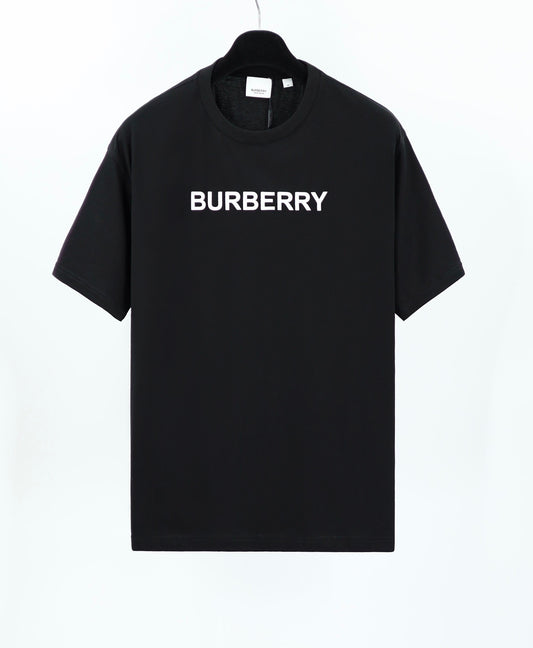 Schwarze T-Shirts