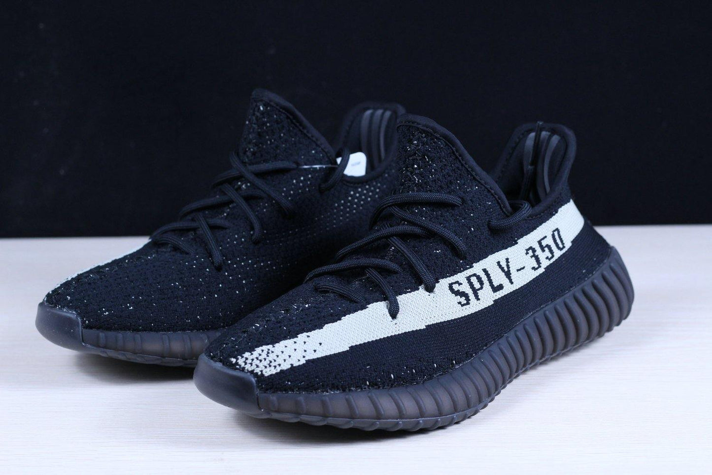 Adidas Yeezy Boost Black White - Topmodareps